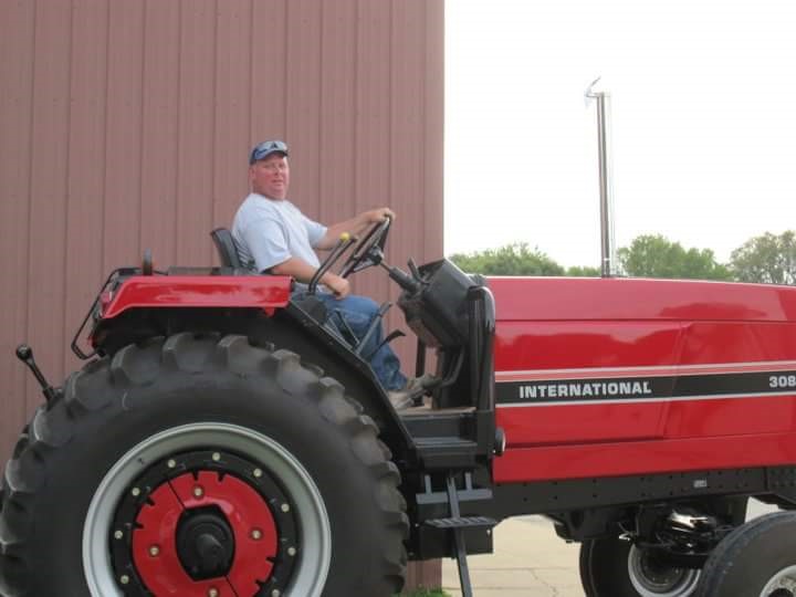 Chris Toneff on the IH 3088